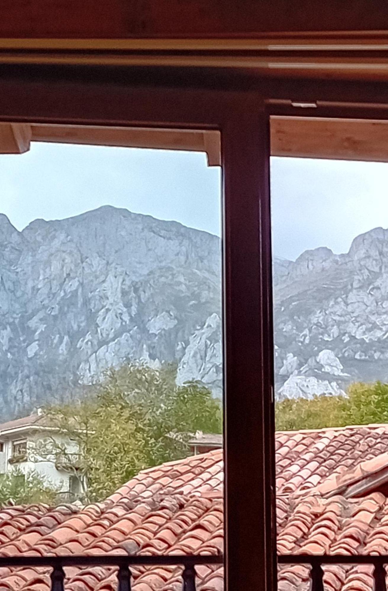 Picos De Europa Suites And Rooms Turieno Εξωτερικό φωτογραφία