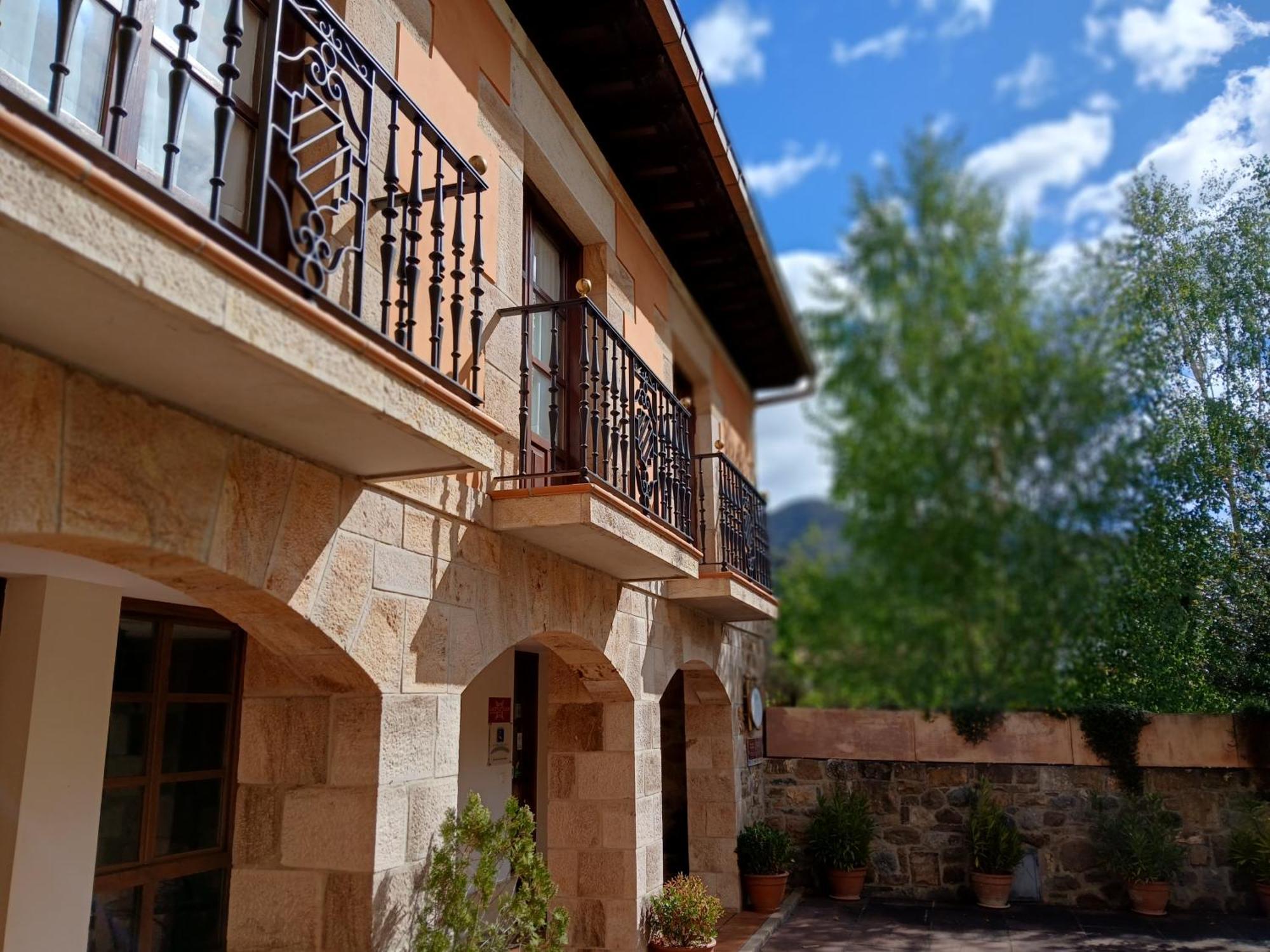 Picos De Europa Suites And Rooms Turieno Εξωτερικό φωτογραφία